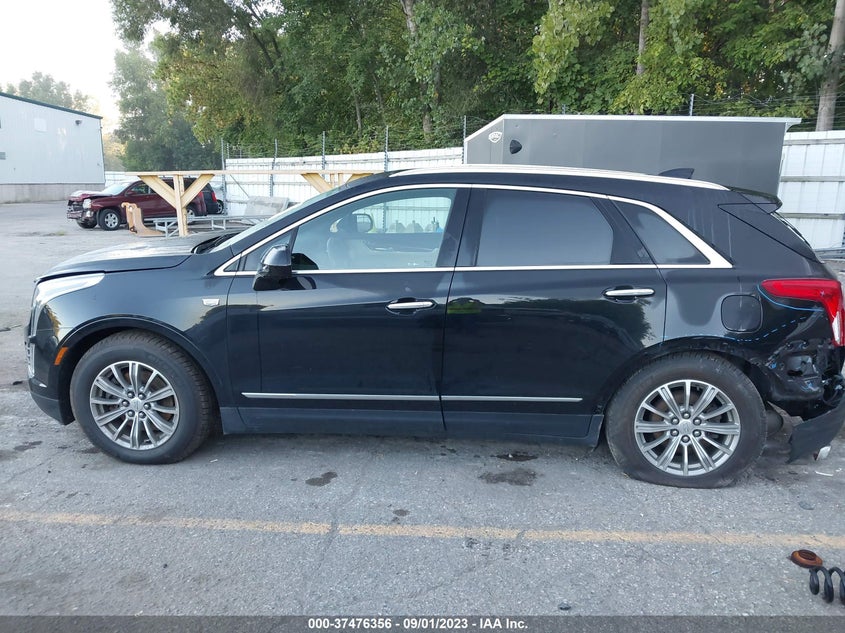 VIN 1GYFNDRS3HZ100098 2017 CADILLAC XT5 LUXURY