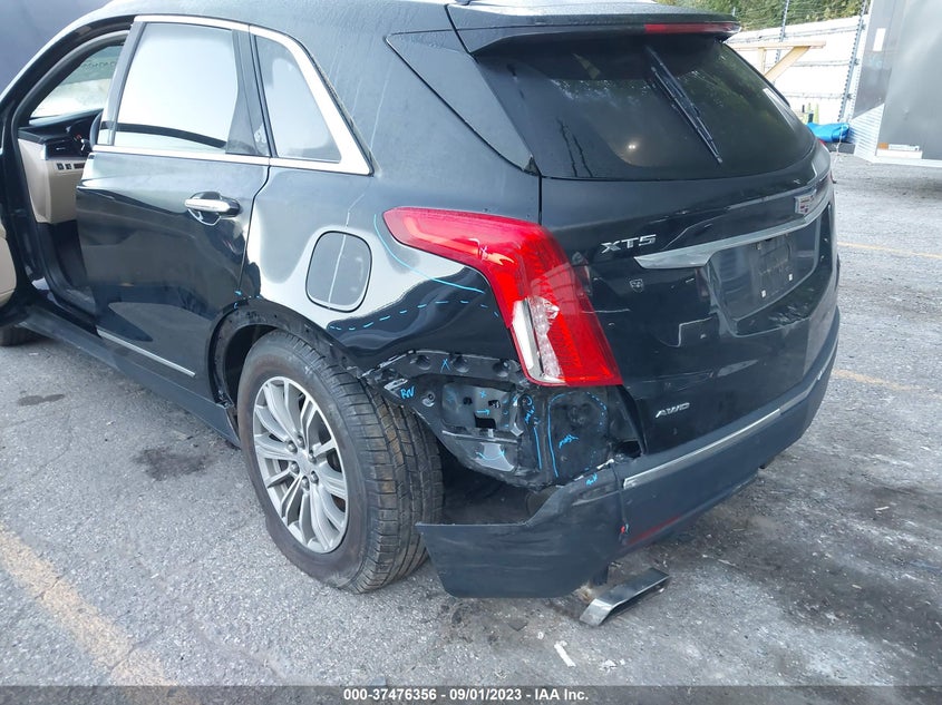 VIN 1GYFNDRS3HZ100098 2017 CADILLAC XT5 LUXURY