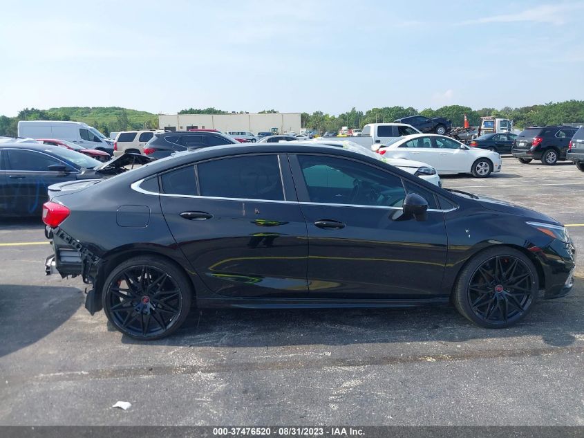 2018 CHEVROLET CRUZE LT - 1G1BE5SM4J7223800