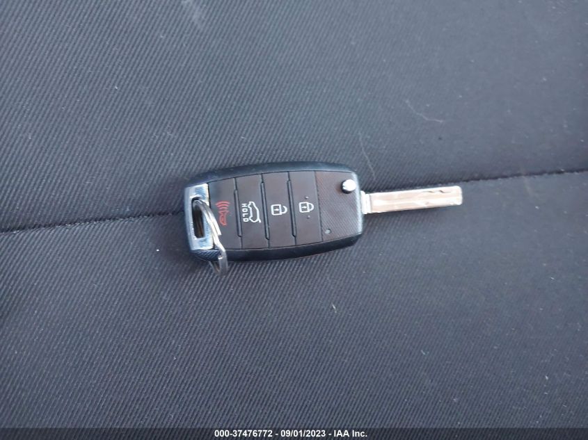 2017 KIA SOUL + - KNDJP3A5XH7503601