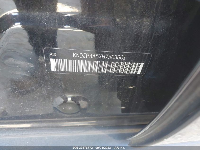 2017 KIA SOUL + - KNDJP3A5XH7503601