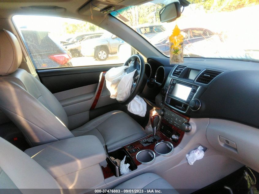 2013 TOYOTA HIGHLANDER LIMITED - 5TDDK3EH5DS177030