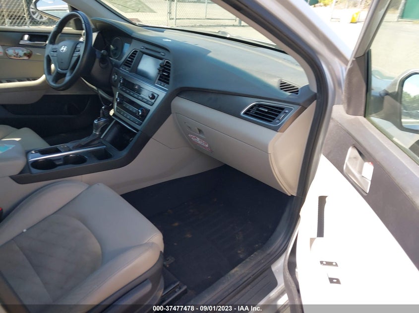 VIN 5NPE34AF5HH570145 2017 HYUNDAI SONATA SPORT