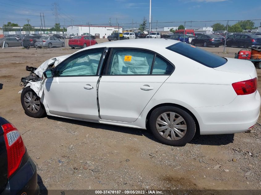 2014 VOLKSWAGEN JETTA SEDAN S - 3VW2K7AJ7EM219123