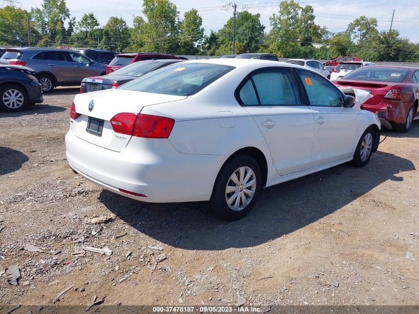 2014 VOLKSWAGEN JETTA SEDAN S - 3VW2K7AJ7EM219123