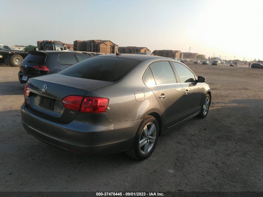 2014 VOLKSWAGEN JETTA SEDAN TDI W/PREMIUM - 3VWLL7AJ1EM374882