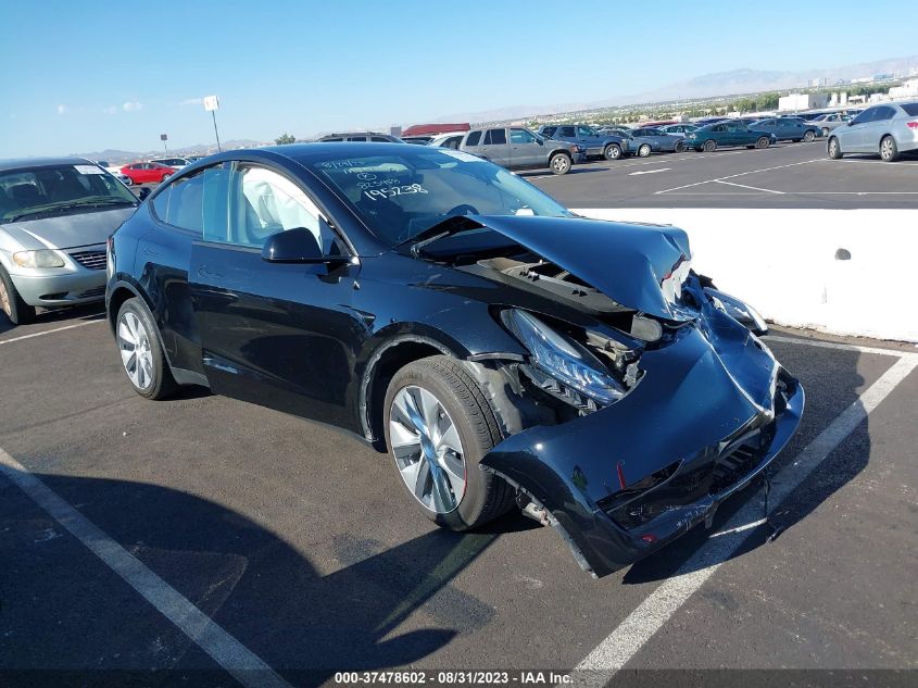 5YJYGDEE6MF189092 Tesla Model Y 