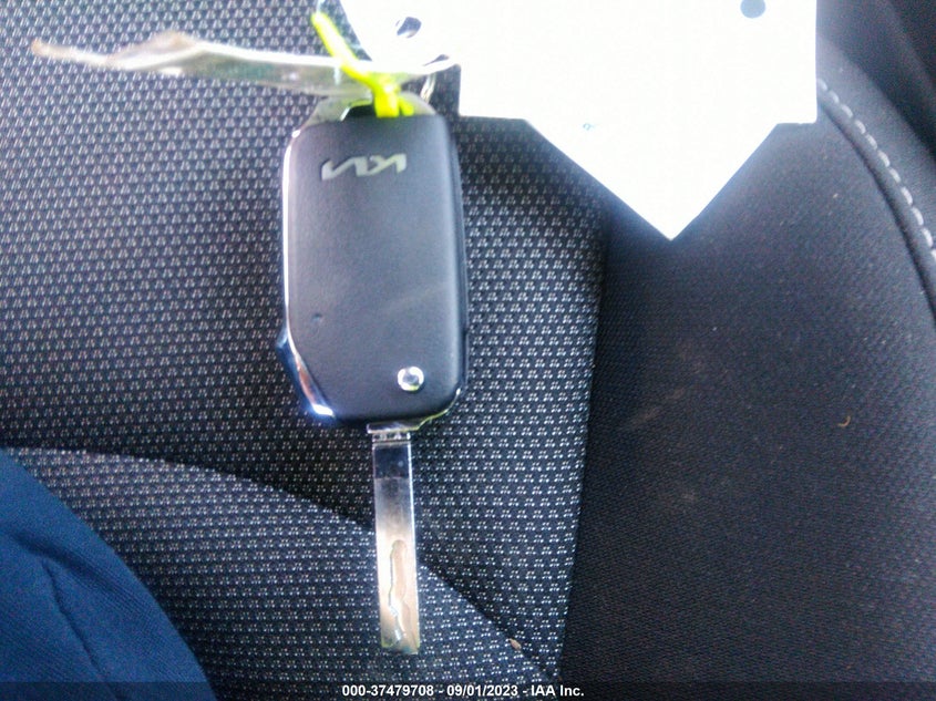 VIN 3KPF24AD6PE556103 2023 KIA FORTE LXS