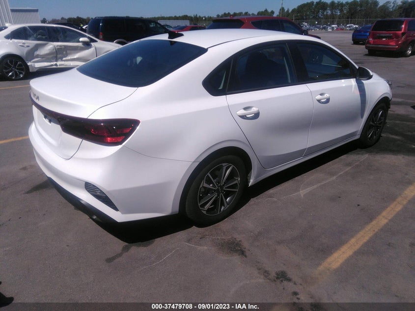 VIN 3KPF24AD6PE556103 2023 KIA FORTE LXS