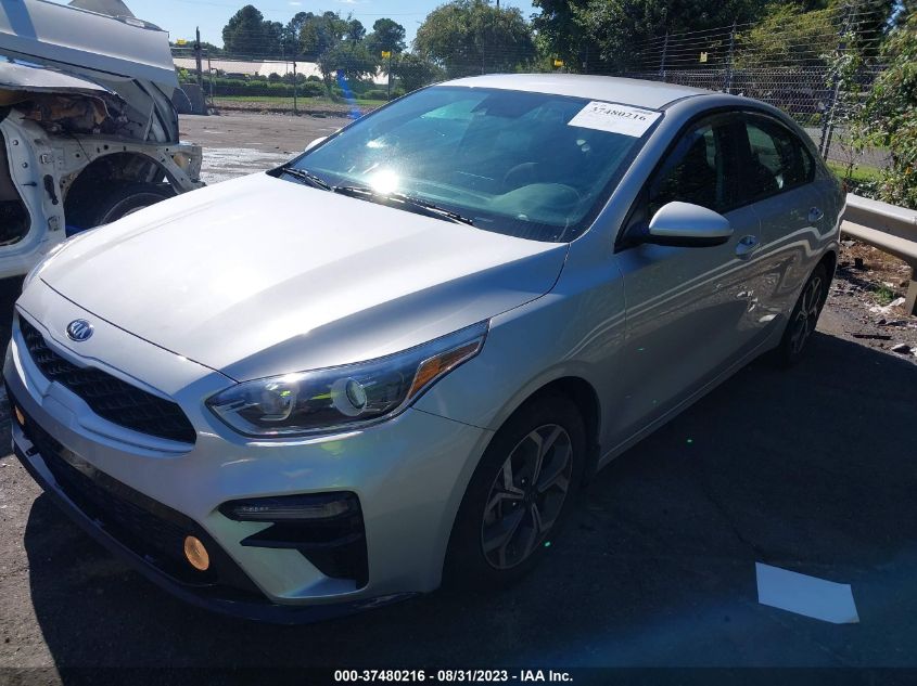 3KPF24AD3ME330581 Kia Forte LXS 2