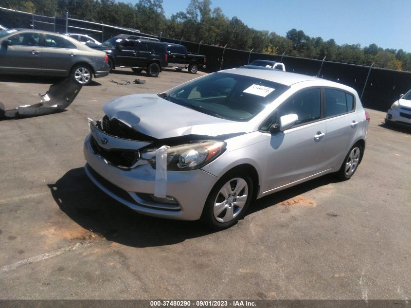 2016 KIA FORTE 5-DOOR LX - KNAFK5A87G5592206