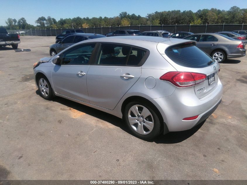 2016 KIA FORTE 5-DOOR LX - KNAFK5A87G5592206