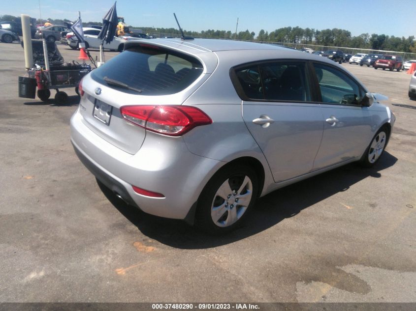 2016 KIA FORTE 5-DOOR LX - KNAFK5A87G5592206