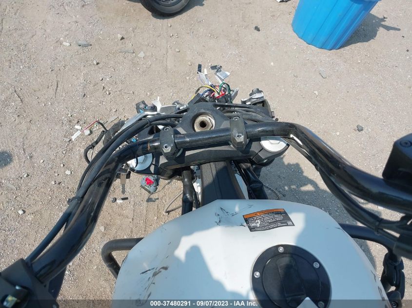 2016 VICTORY MOTORCYCLES CROSS COUNTRY - 5VPDB36N2G3048402