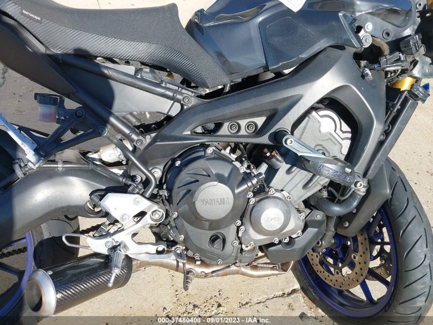 2014 YAMAHA FZ09 JYARN33E9EA000982
