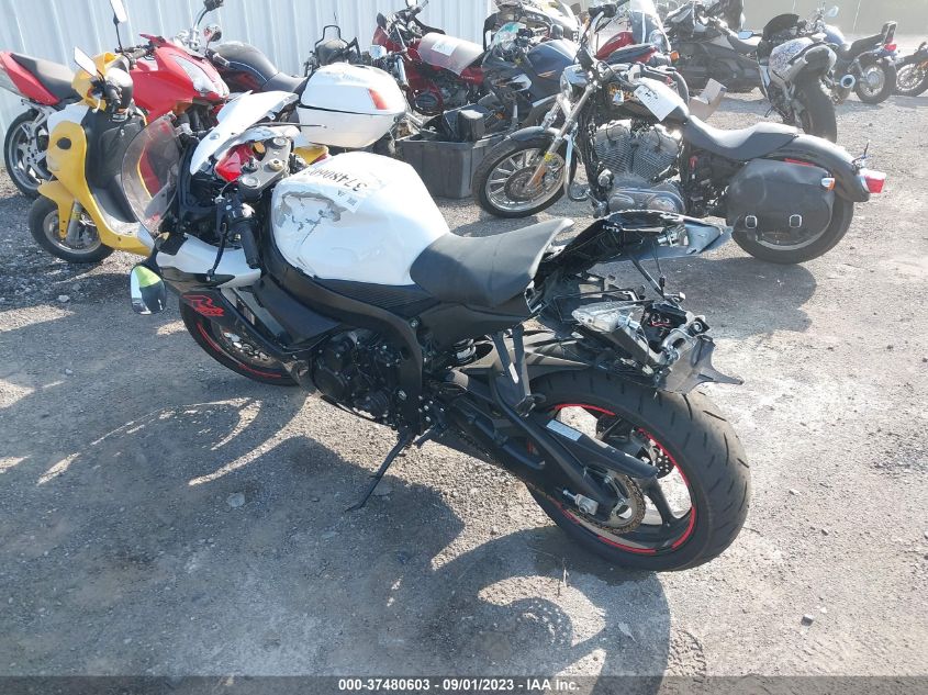 2019 SUZUKI GSX-R750 - JS1GR7MA2K7100072