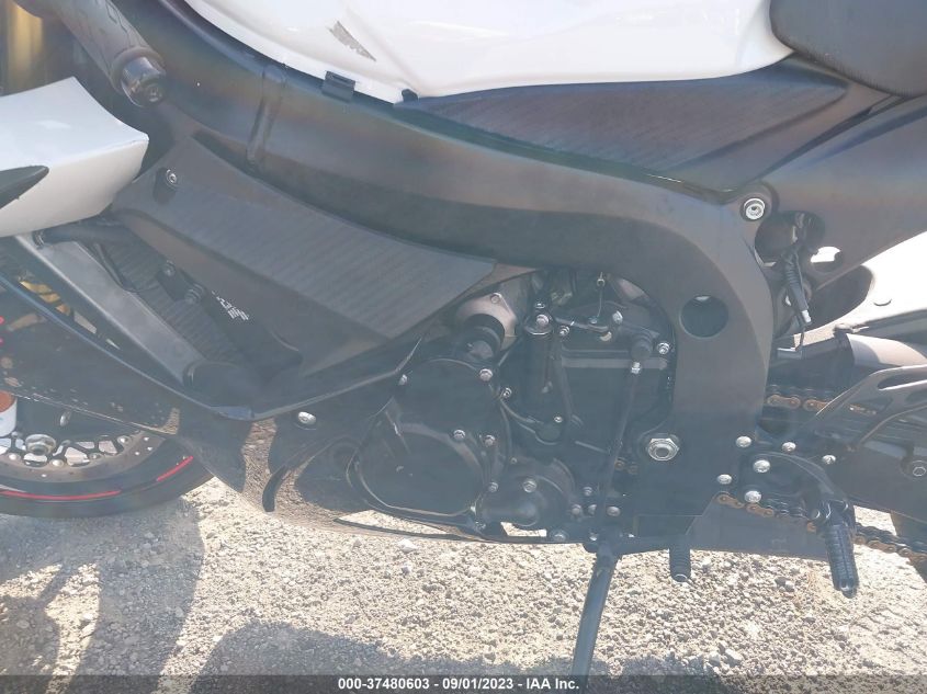2019 SUZUKI GSX-R750 - JS1GR7MA2K7100072