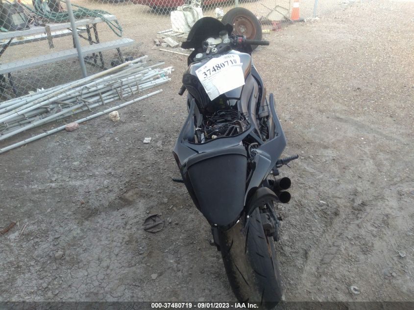 2011 KAWASAKI ZX600 R JKAZX4R14BA028607
