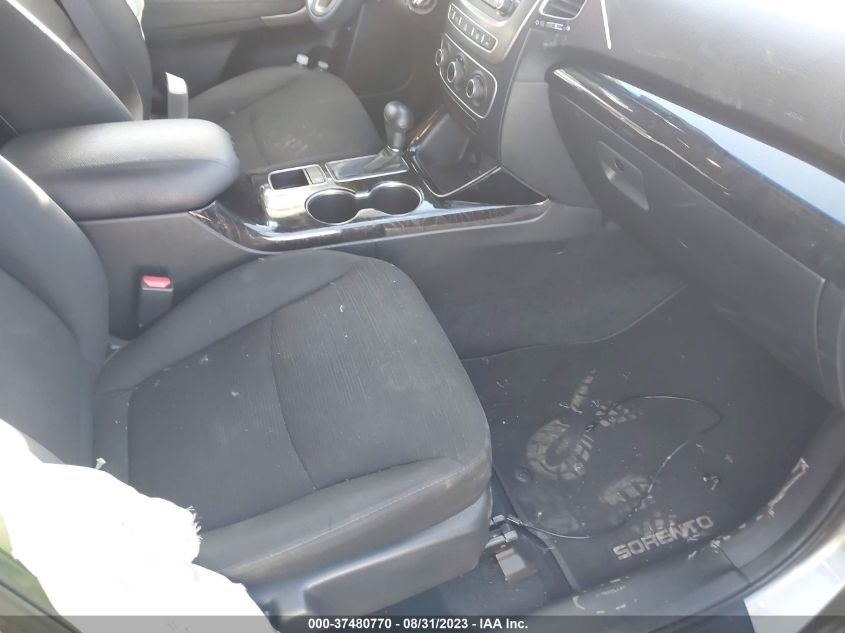 2015 KIA SORENTO LX - 5XYKT3A61FG584013