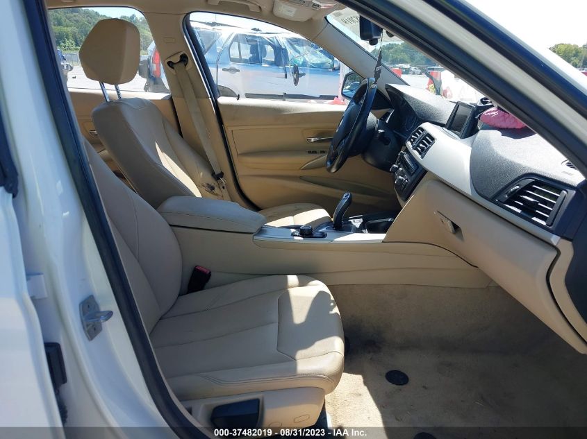 2015 BMW 320I WBA3B1G50FNT64202