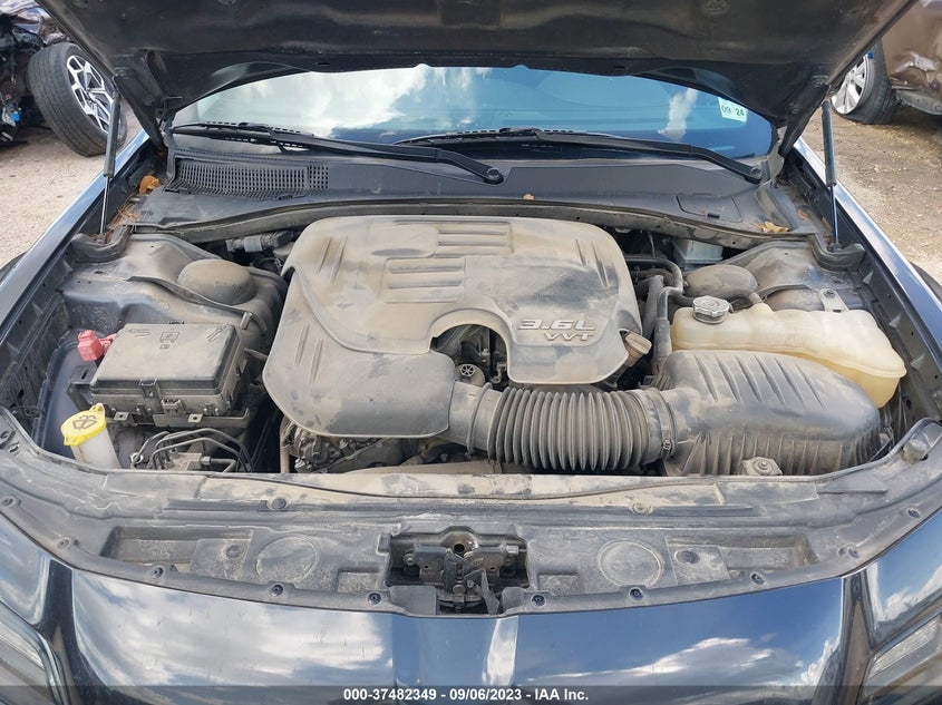 VIN 2C3CCAAG0JH301990 2018 CHRYSLER 300 TOURING