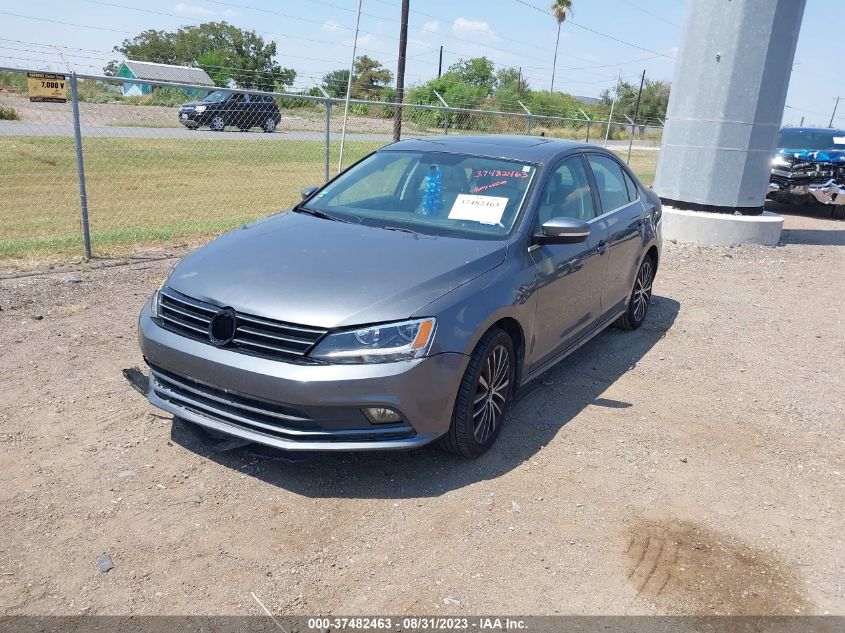 2015 VOLKSWAGEN JETTA SEDAN 1.8T SE - 3VWD07AJ3FM216476