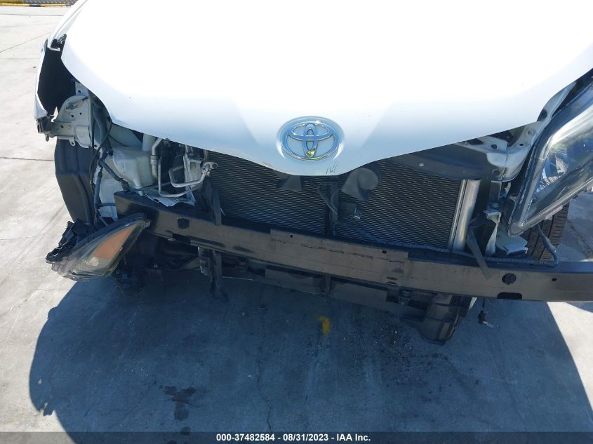 2014 TOYOTA SIENNA SE - 5TDXK3DC7ES500157
