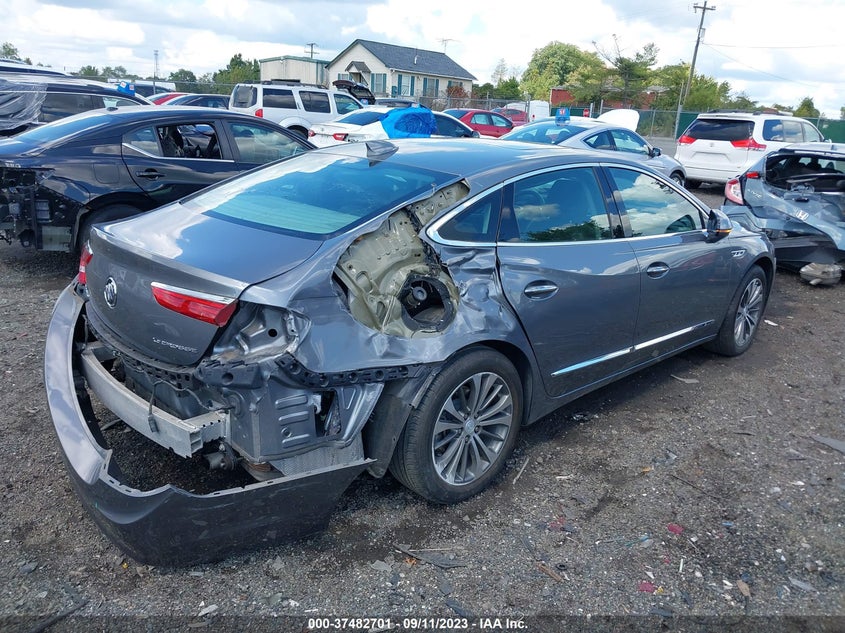 VIN 1G4ZP5SS4JU137656 2018 BUICK LACROSSE ESSENCE