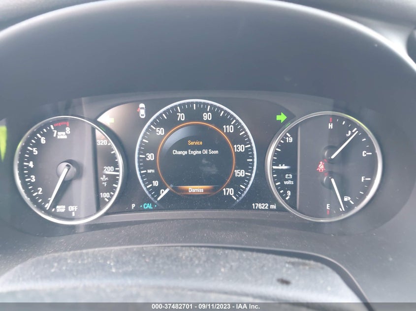 VIN 1G4ZP5SS4JU137656 2018 BUICK LACROSSE ESSENCE