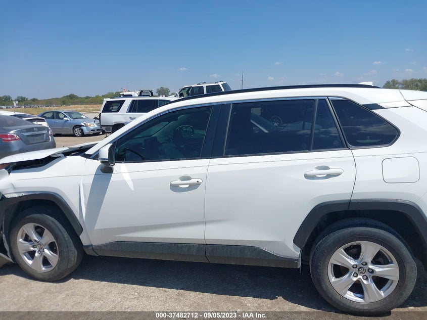 VIN JTMW1RFV8MD071766 2021 TOYOTA RAV4 XLE PREMIUM