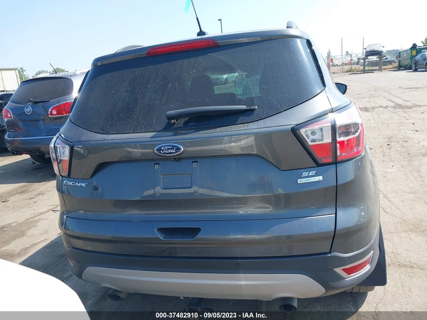 VIN 1FMCU0GDXHUE69333 2017 FORD ESCAPE SE