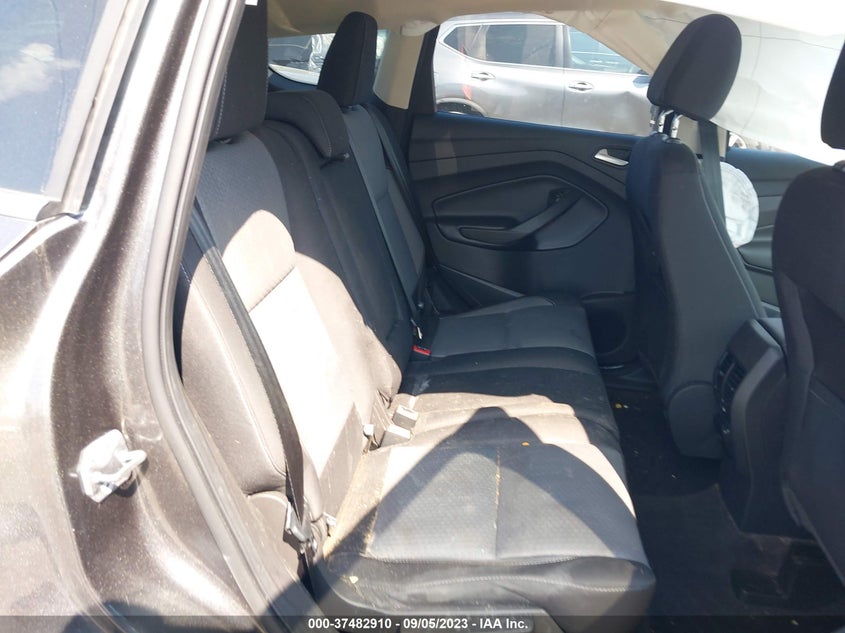VIN 1FMCU0GDXHUE69333 2017 FORD ESCAPE SE