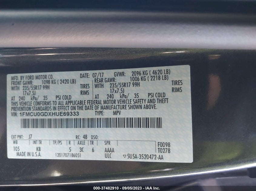 VIN 1FMCU0GDXHUE69333 2017 FORD ESCAPE SE
