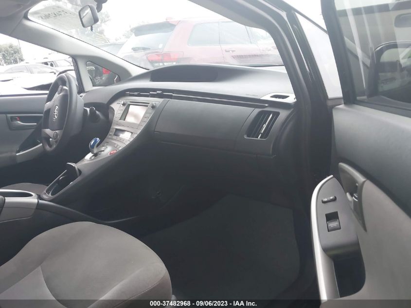2015 TOYOTA PRIUS FOUR - JTDKN3DU0F1914616
