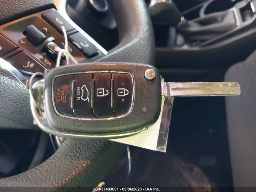 2019 HYUNDAI TUCSON SE - KM8J23A47KU840978