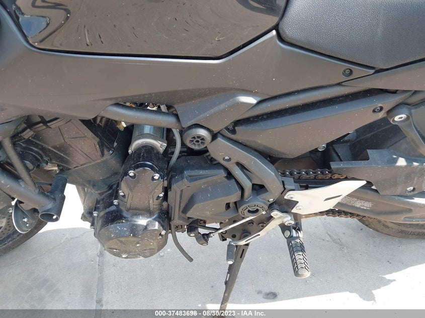 VIN ML5EREL12MDA37477 2021 KAWASAKI ER650 L