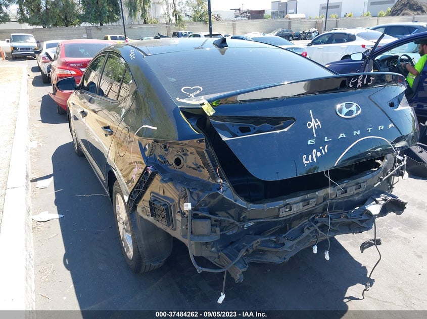 VIN 5NPD84LF0KH413866 2019 HYUNDAI ELANTRA SEL