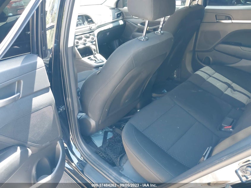 VIN 5NPD84LF0KH413866 2019 HYUNDAI ELANTRA SEL