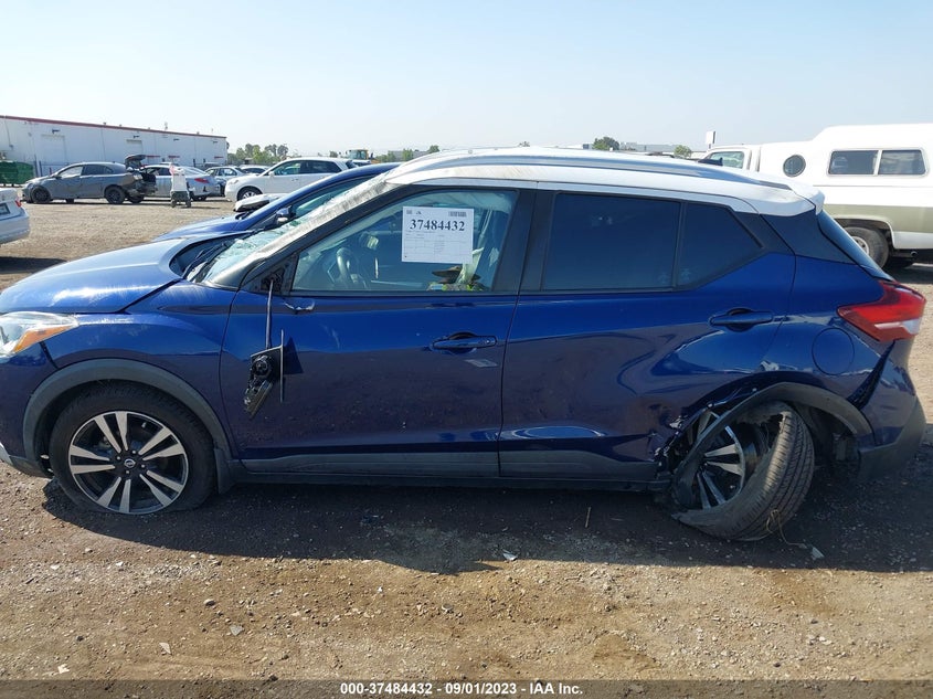 VIN 3N1CP5CU4JL528040 2018 NISSAN KICKS SV