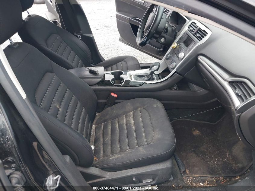 2015 FORD FUSION SE - 1FA6P0HD7F5131196
