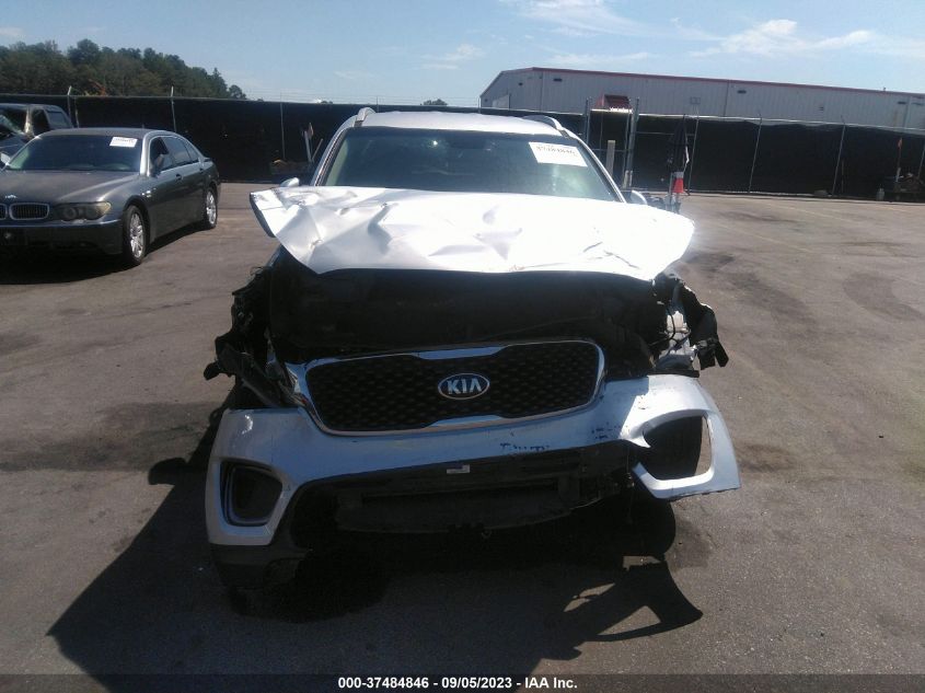 2016 KIA SORENTO LX - 5XYPG4A3XGG053089