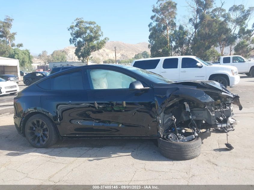 2021 TESLA MODEL Y LONG RANGE - 5YJYGDEE3MF085370