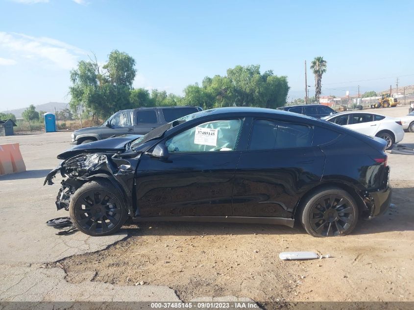 2021 TESLA MODEL Y LONG RANGE - 5YJYGDEE3MF085370