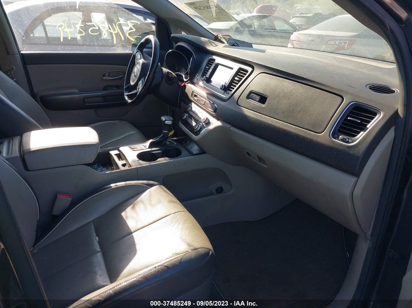 VIN KNDMB5C12H6336867 2017 KIA SEDONA LX