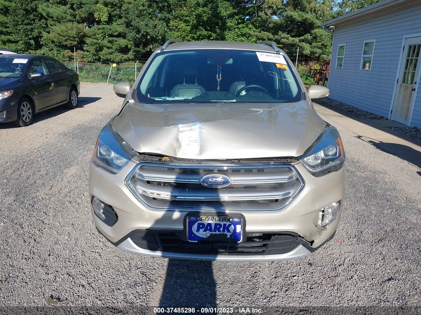 VIN 1FMCU9JD5HUD37433 2017 FORD ESCAPE TITANIUM
