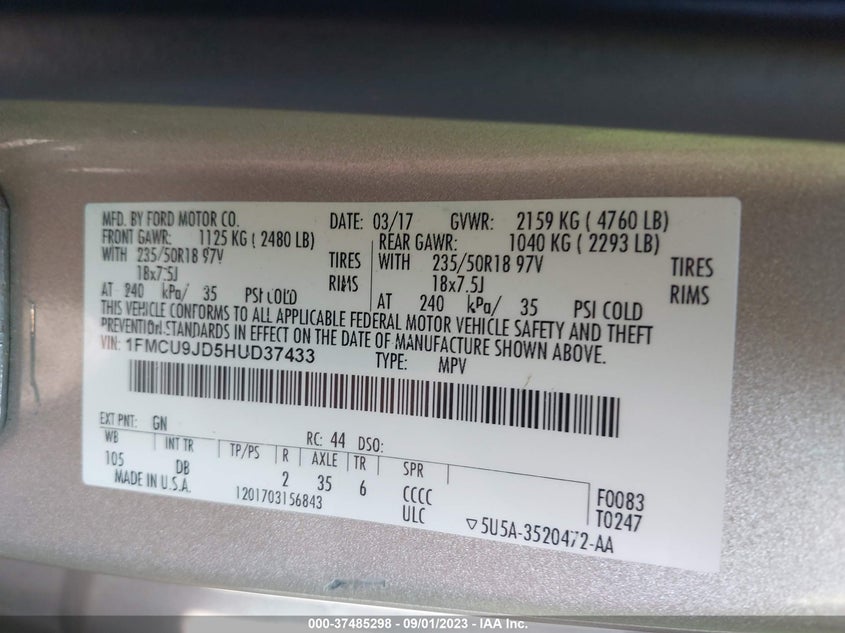 VIN 1FMCU9JD5HUD37433 2017 FORD ESCAPE TITANIUM