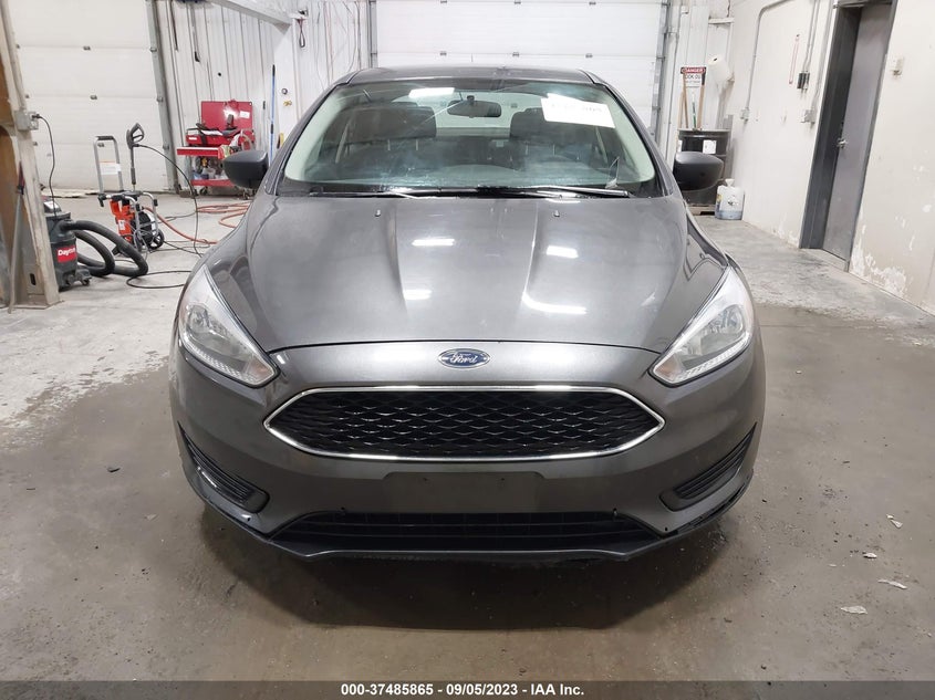 VIN 1FADP3E23JL205908 2018 FORD FOCUS S
