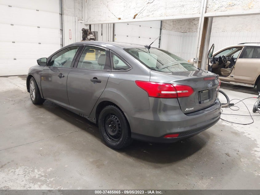 VIN 1FADP3E23JL205908 2018 FORD FOCUS S