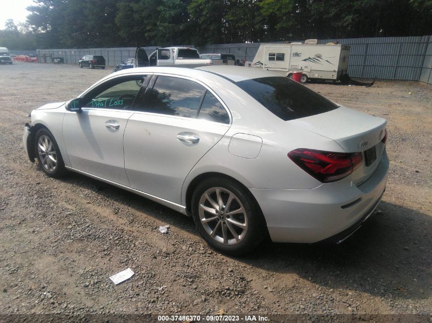 2019 MERCEDES-BENZ A 220 4MATIC WDD3G4FB5KW027516
