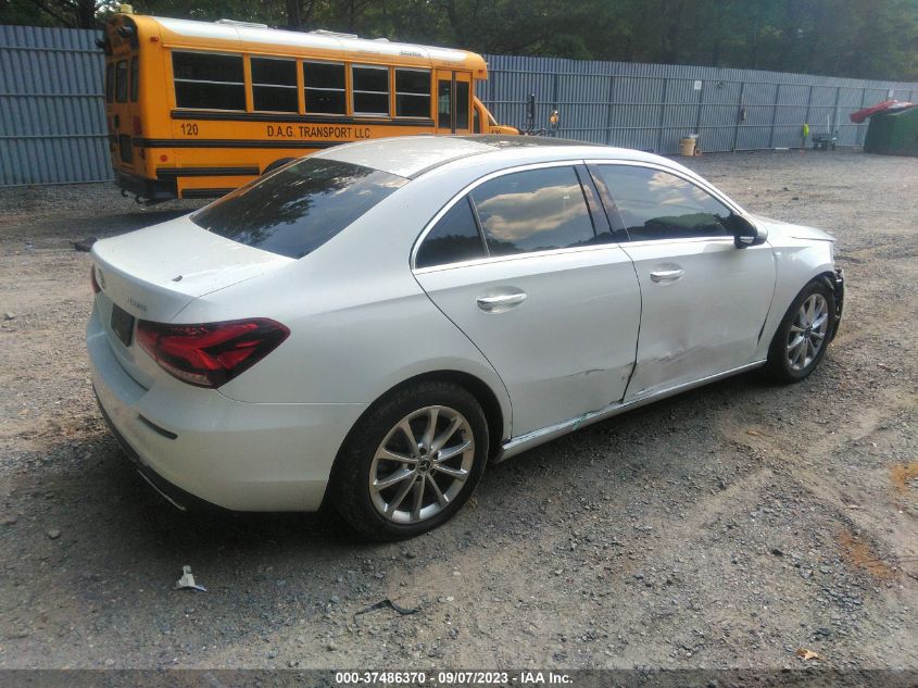 2019 MERCEDES-BENZ A 220 4MATIC WDD3G4FB5KW027516